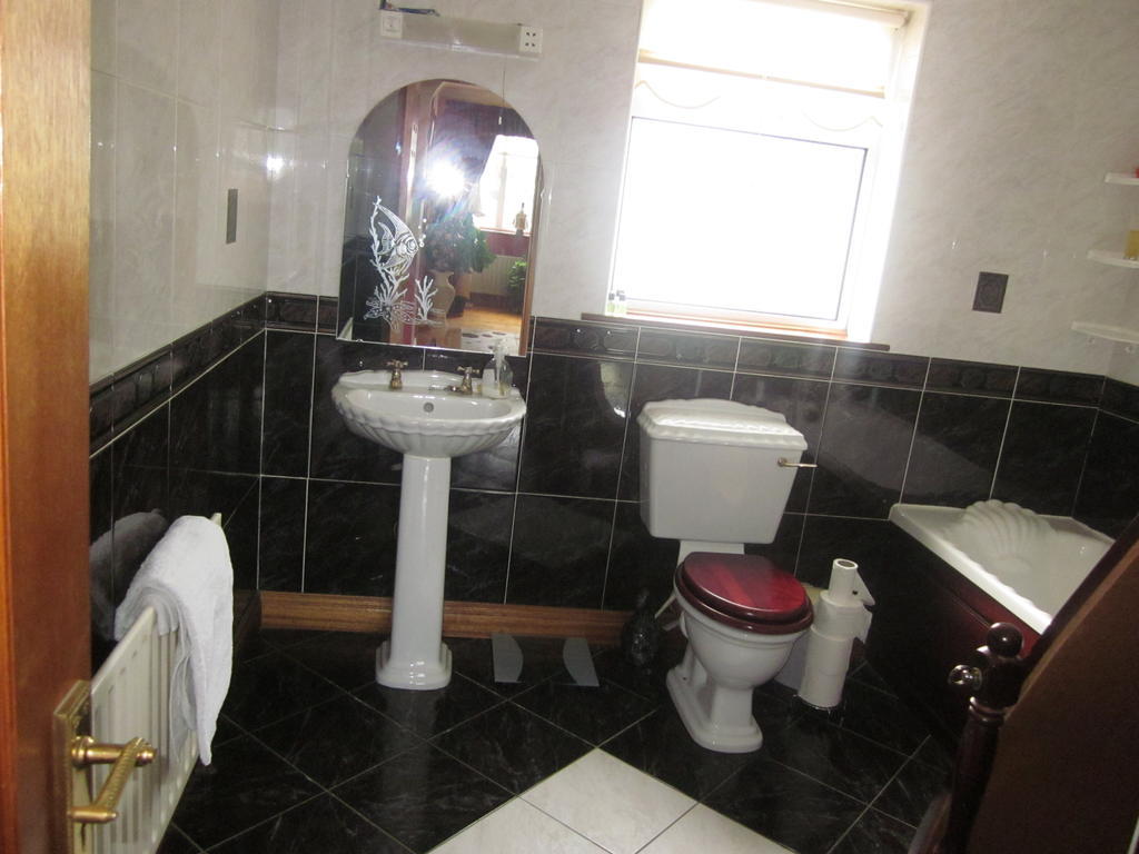 Marguerite'S B&B Glenties Exterior photo